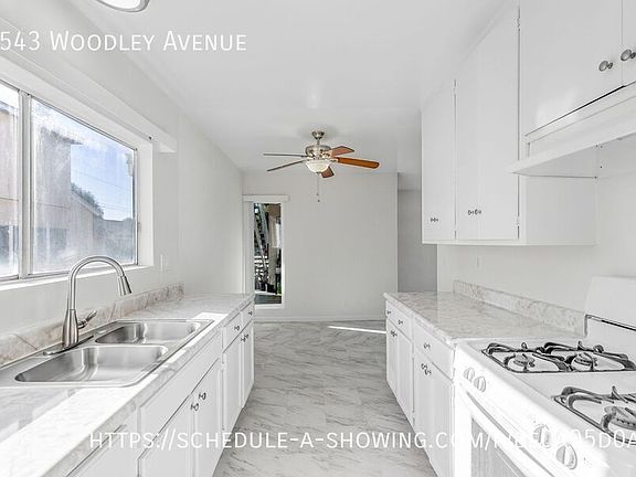 3rd image of 6543 Woodley Ave
