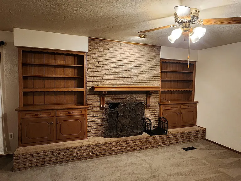 7916 Duane Dr — Photo 3
