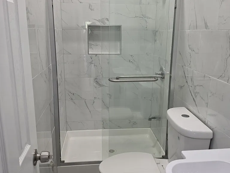 781 Seneca Ave #2 — Photo 7