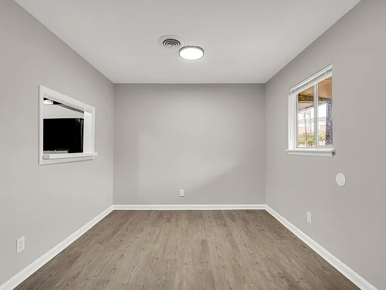 320 8th St N #6 — Photo 3