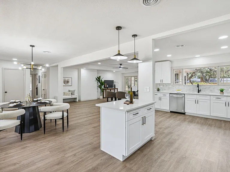 320 El Portal Dr — Photo 12
