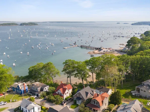 29 Casco Terrace, Falmouth, ME 04105