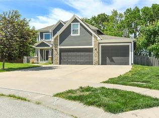 28617 W 162nd Ter, Gardner, KS 66030