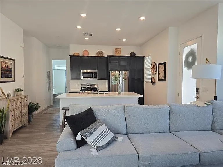 905 Belleforte Ln — Photo 9