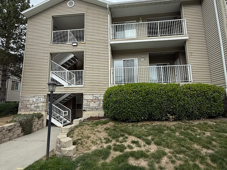 3824 S Big River Way #2 — Photo 1