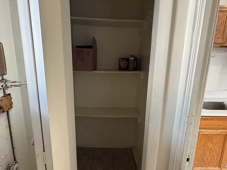 3623 N Pine Grove Ave #2W — Photo 6
