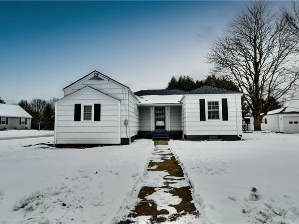 105 12th St NW, Strasburg, OH 44680