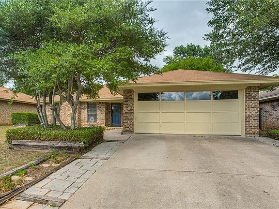 3rd image of 3816 Pueblo Trl