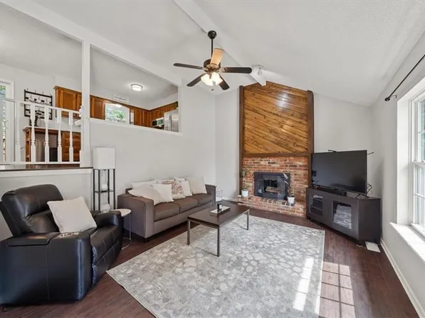 16106 W 139th St, Olathe, KS 66062