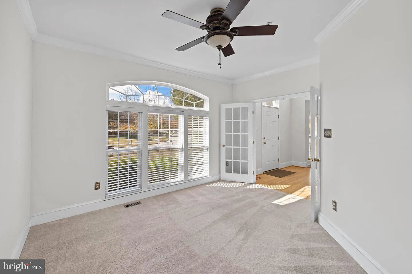 4 bed, 3.5 bath, 3220 sqft, $4,400 — Photo 4