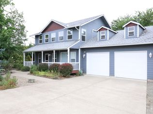 136 Lucas Ct, Eagle Pt, OR 97524