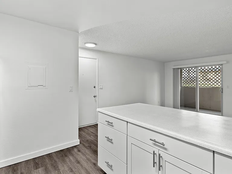 Brix Apartments — Photo 33