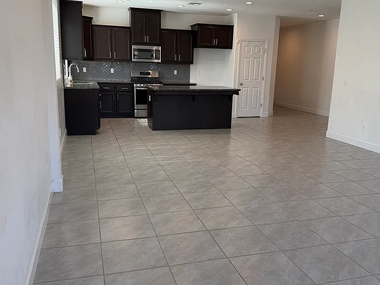 1908 E Monte Vista Ave — Photo 11