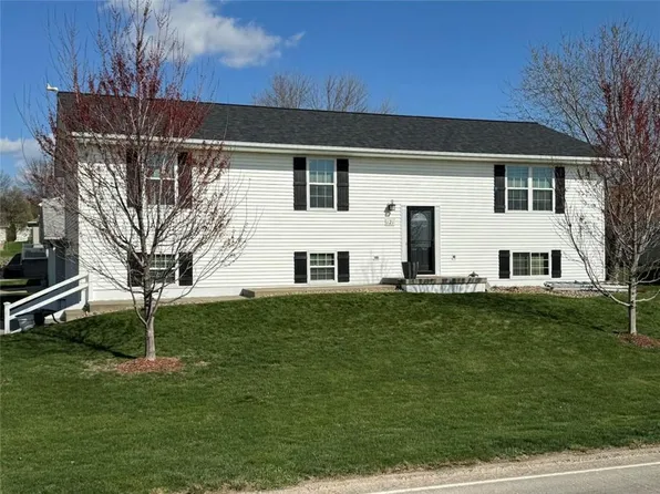 121 S Country Club Rd, Maryville, MO 64468