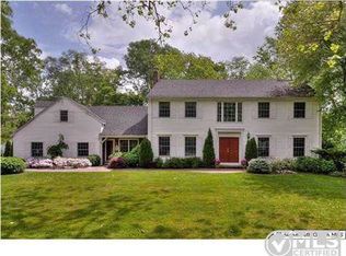 3 Arrowhead Ct, Middletown, NJ 07748