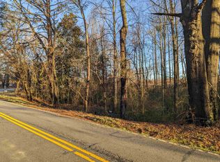 351 Hanging Rock Rd, Boiling Springs, SC 29316