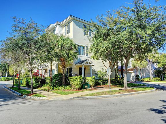 010717@Robert Fernandez18