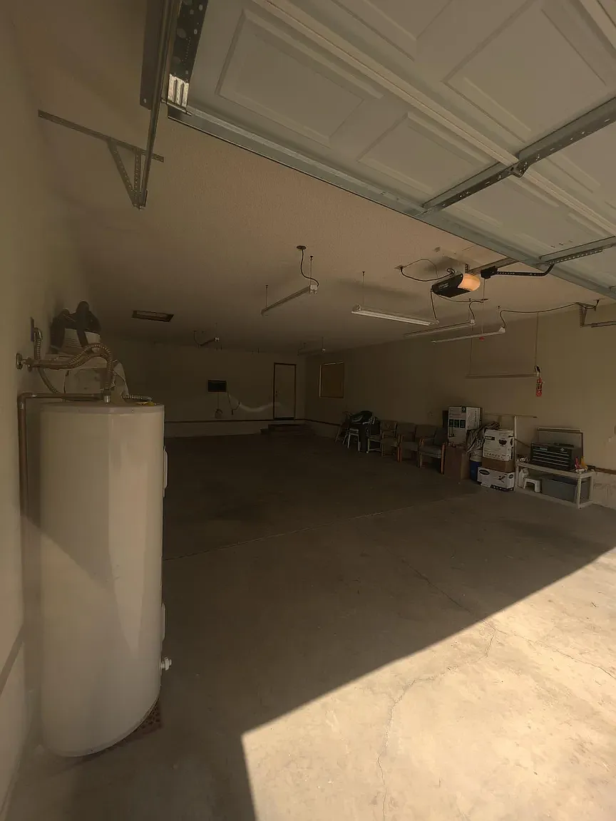 3 bed, 1373 sqft, $1,985 — Photo 2