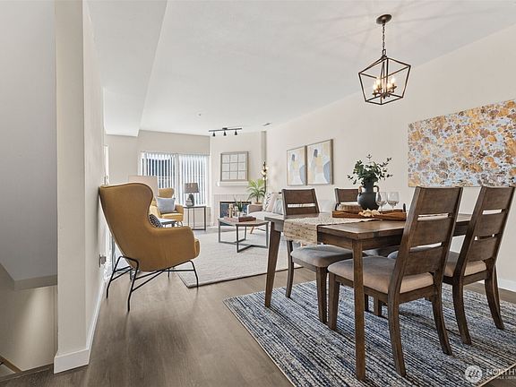 3rd image of 4808 NE Sunset Blvd #B105