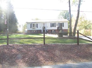 83 Smith Crossing Rd, Wappingers Falls, NY 12590