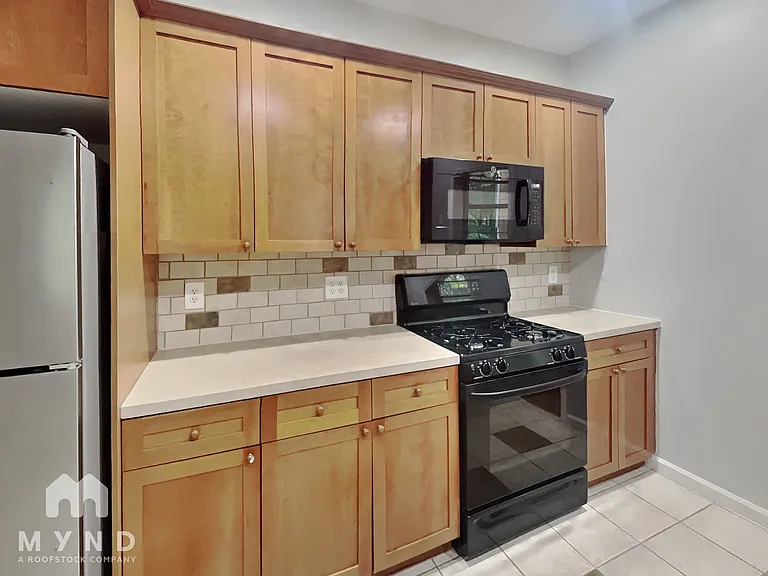 325 Shelby Forest Dr — Photo 6