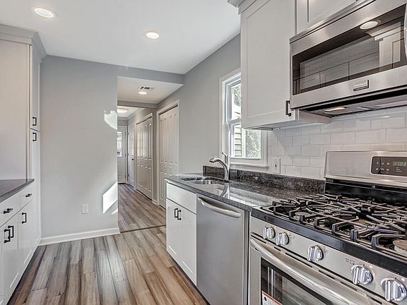 5th image of 425 Walnut St