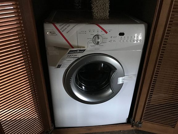 5th image of 605 NW Fisk St Trailer 33