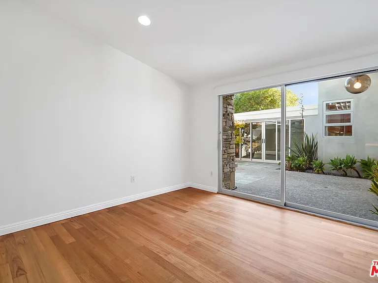 30725 Manzano Dr — Photo 34