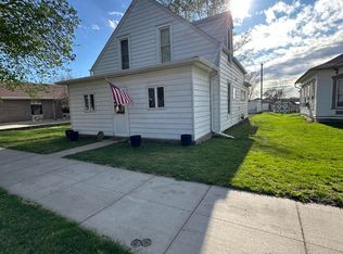 210 N Elm St, Avoca, IA 51521