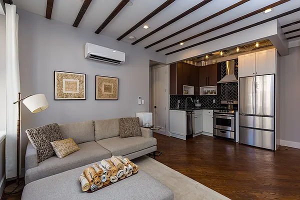 Rented by Nooklyn NYC LLC | media 35