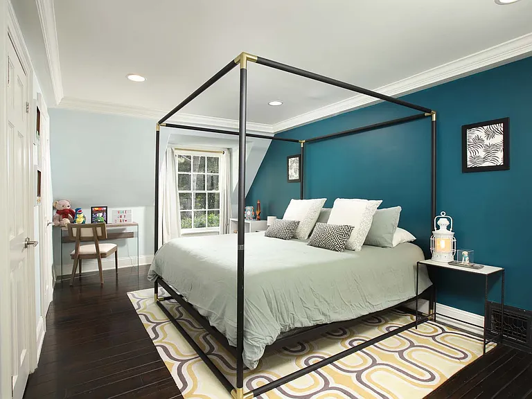 2050 Laurel Canyon Blvd — Photo 19