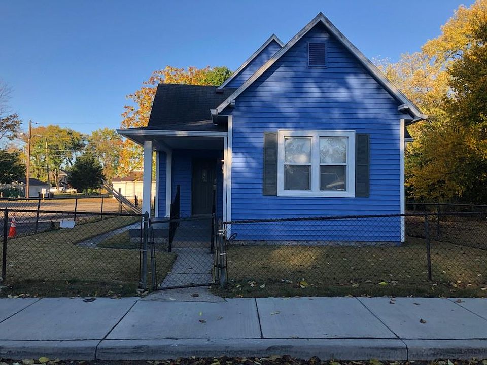 1st image of 1024 N Winfield Ave
