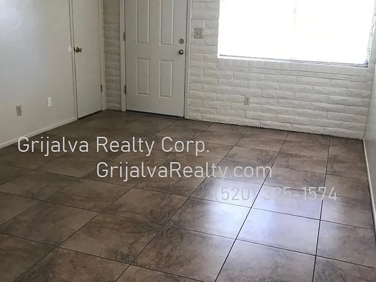 3256 Blacklidge Maintenance — Photo 2