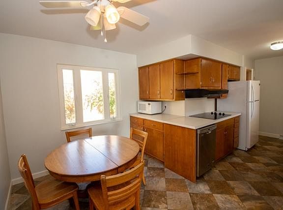 4th image of 1519 Oakwood Blvd