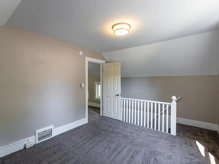 1512 Charles St — Photo 16