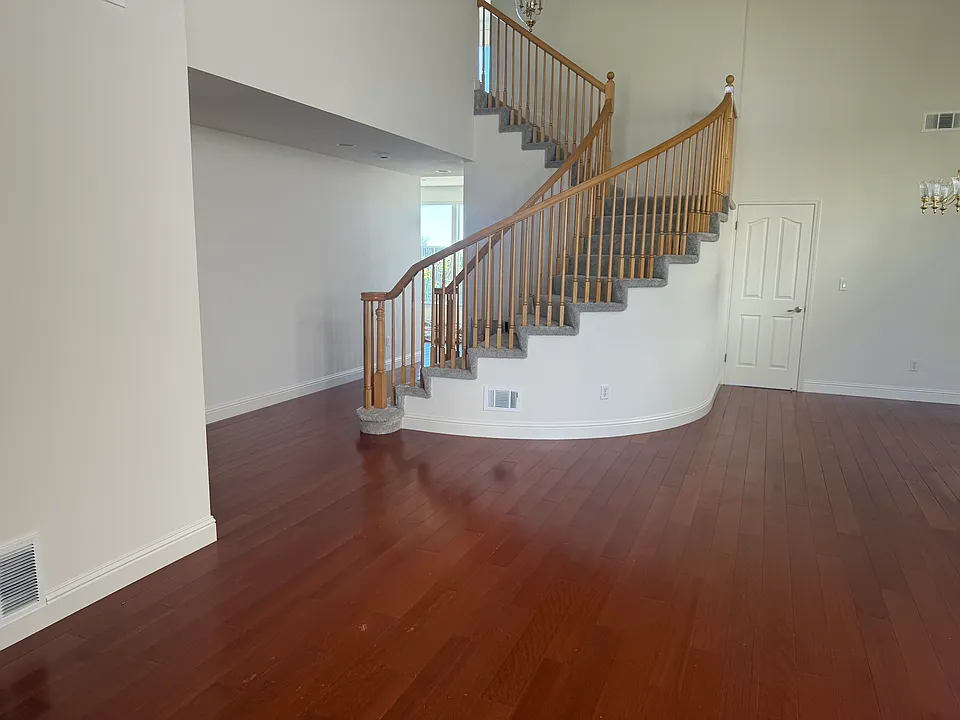 7896 Pineville Cir