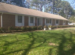 4116 Woodcroft Ln, Chesapeake, VA 23321