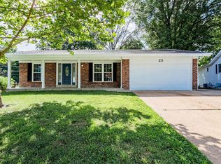 25 Michelle Ln, Saint Peters, MO