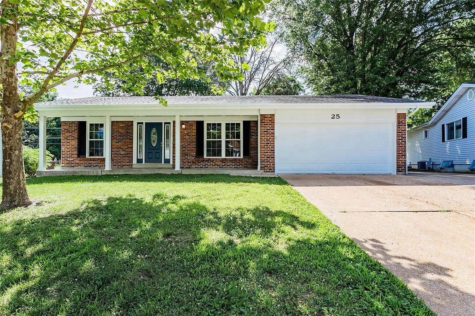 25 Michelle Ln photo 1