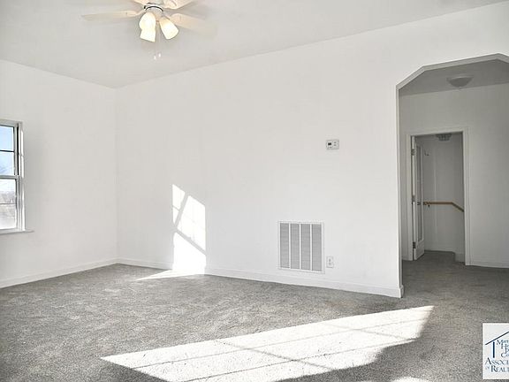 4th image of 203 Emmette St