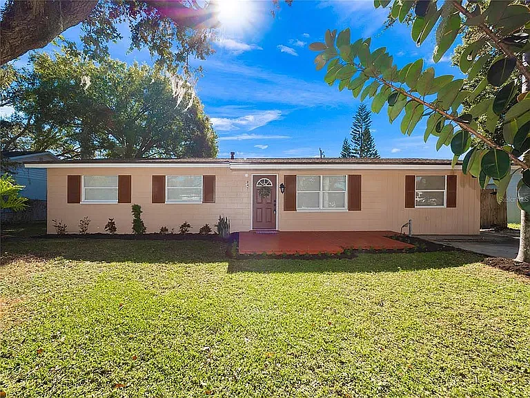 2517 Hathaway Dr
