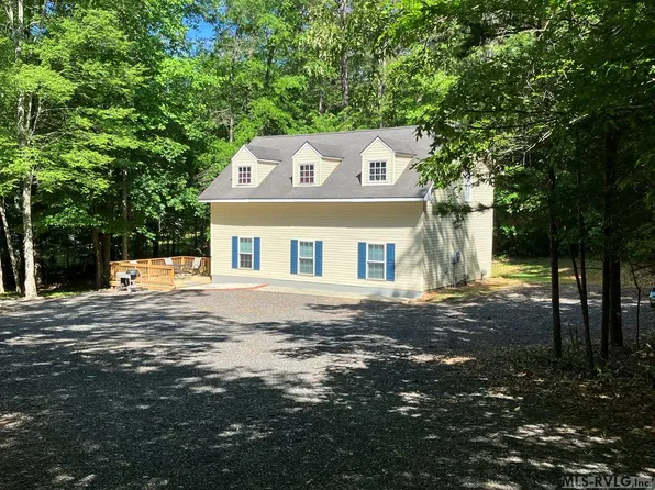 18 Aimee Ct, Bracey, VA 23919