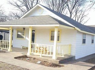 431 E Wyoming St, Walters, OK 73572