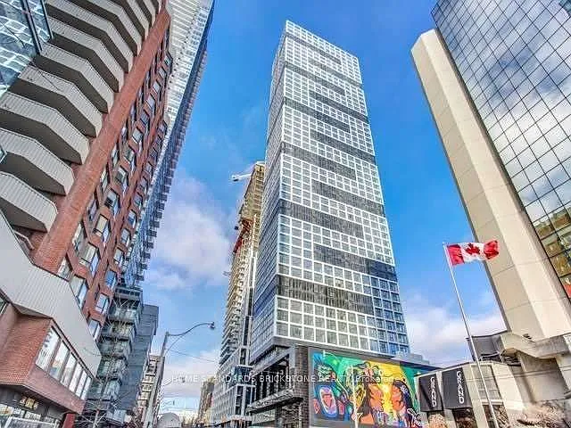 181 Dundas St E #2106