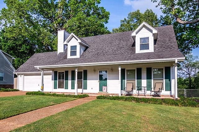 1st image of 124 Oak Hill Dr