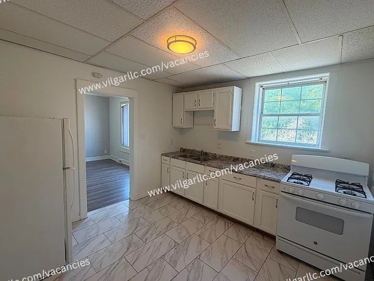 4715 Melville Ave — Photo 4