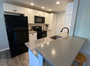 58 Warebrook Vlg, Ware, MA 01082