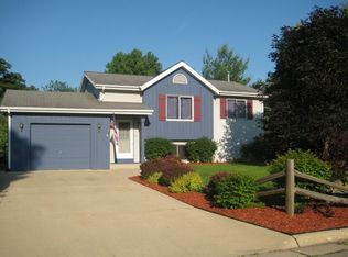 1810 Fremont St, East Troy, WI 53120