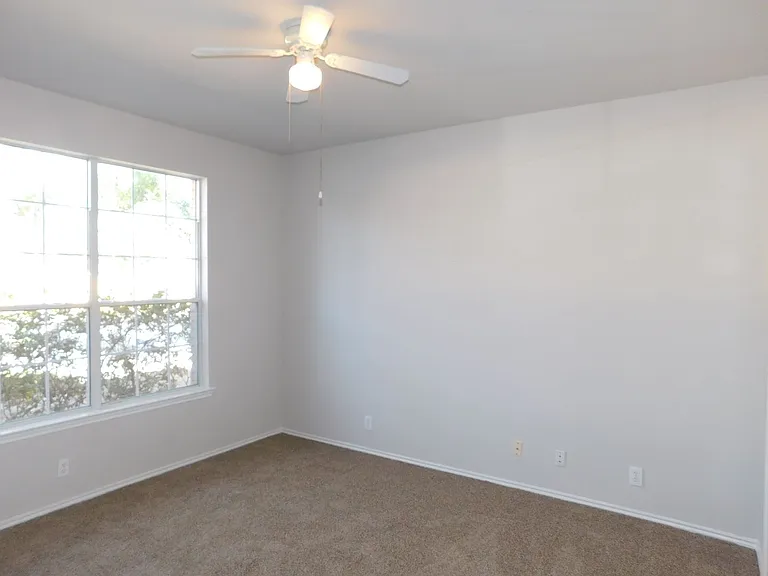 9231 Foxgrove Way — Photo 11