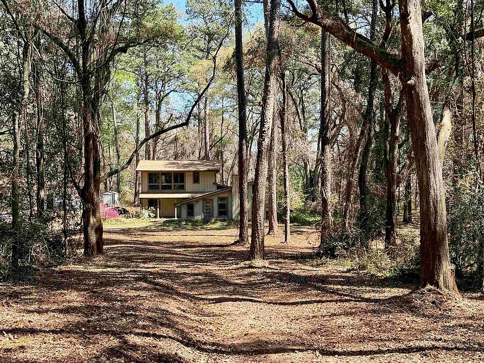 1st image of 241 Old Dirt Rd